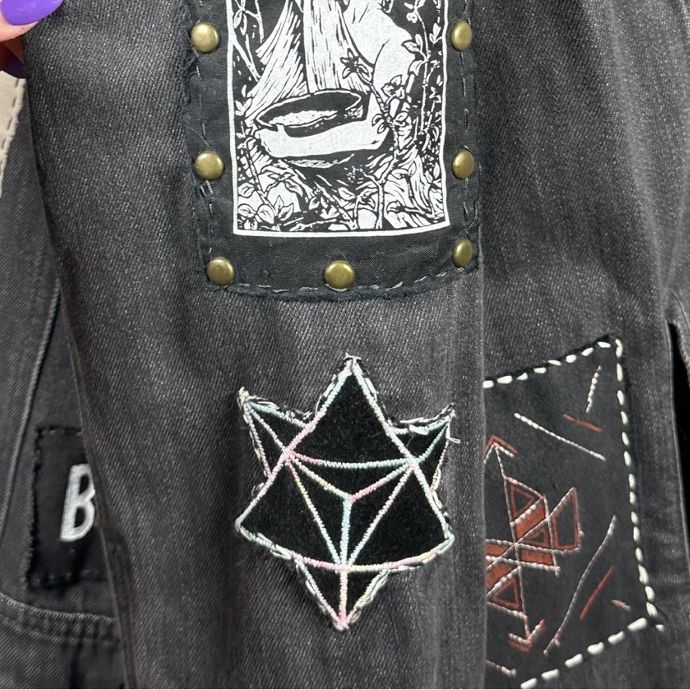 SOLD Punk rock custom denim patch pin black wash jacket self love rebel studs XL - Picture 8 of 13